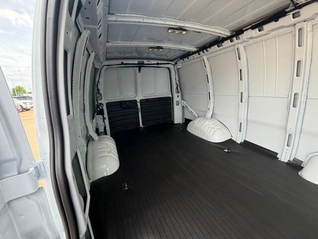 2026 GMC Savana 2500