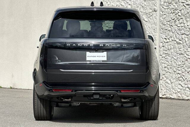 2025 Land Rover Range Rover P530 SE LWB