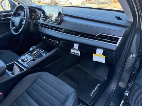 2025 Mitsubishi Outlander PHEV SE