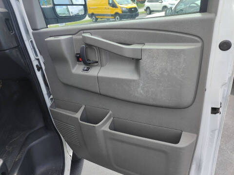 2017 Chevrolet Express LS 3500