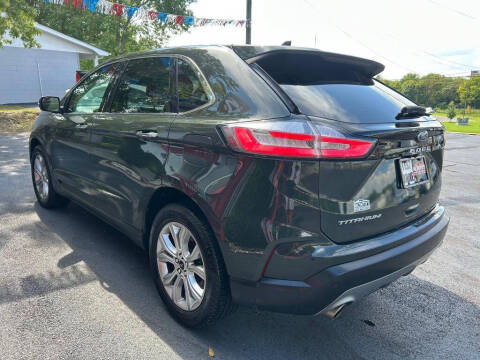 2023 Ford Edge Titanium