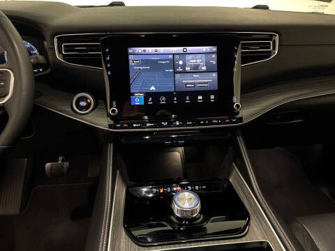 2023 Jeep Wagoneer L Series II