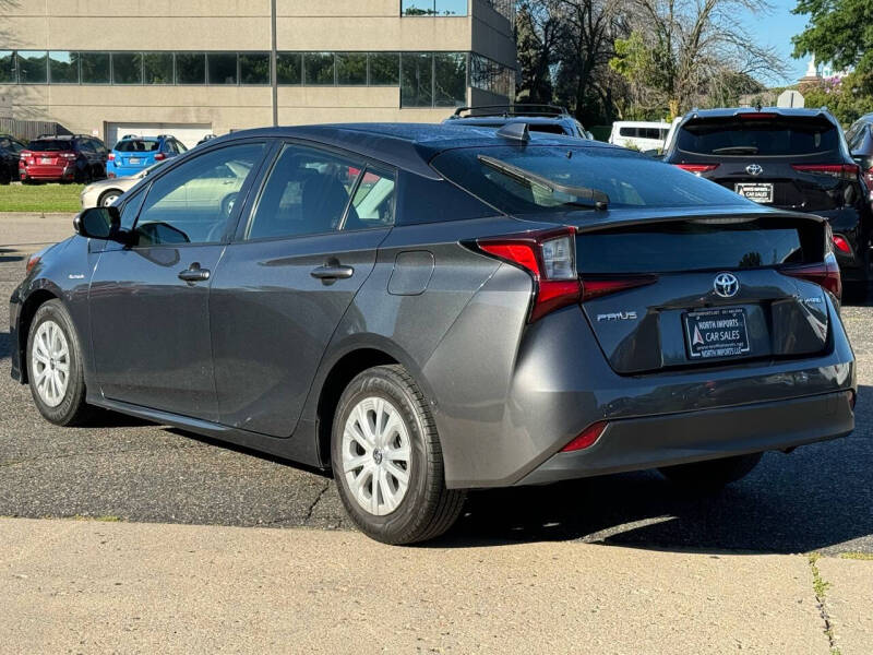 2021 Toyota Prius LE