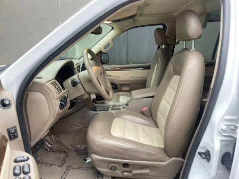 2004 Ford Explorer Eddie Bauer
