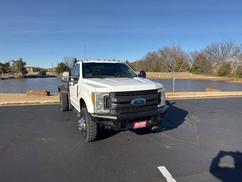 2017 Ford F-350 Super Duty Chassis Cab XL's photo