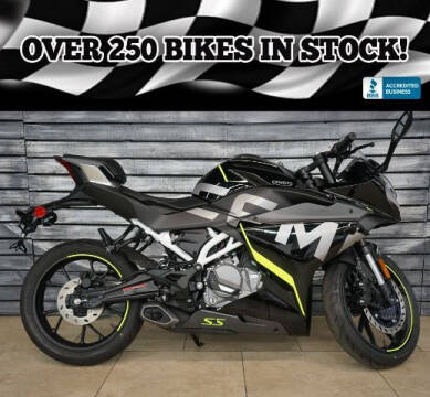 2022 CF Moto 300SS