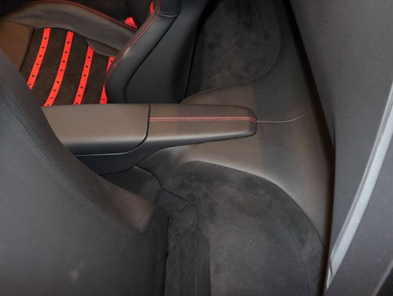 2024 Ferrari 296 GTS