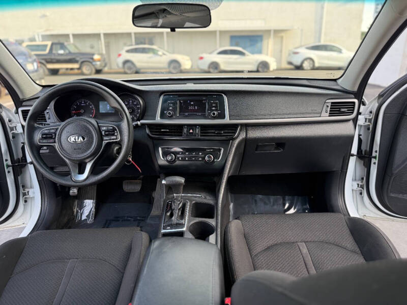 2016 Kia Optima LX