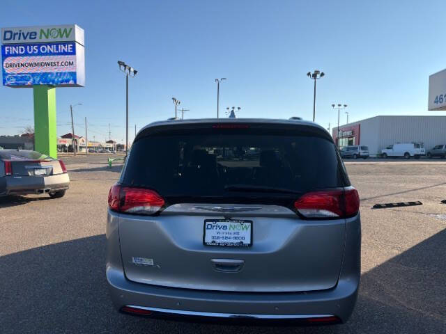 2019 Chrysler Pacifica Touring L