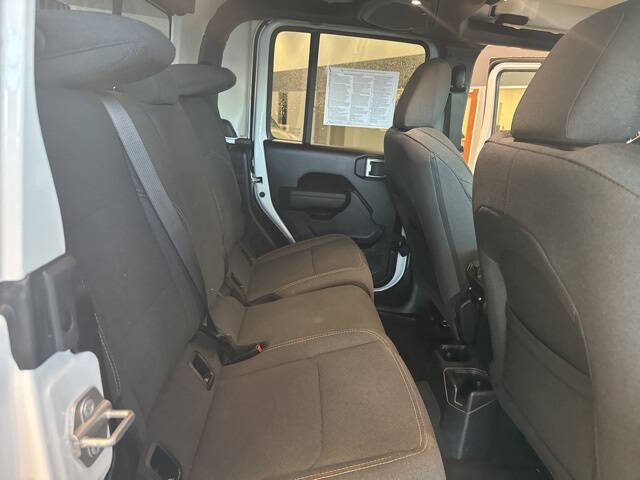 2024 Jeep Gladiator NightHawk