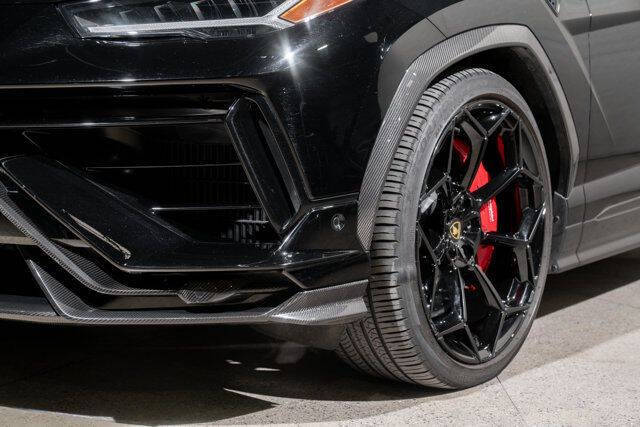 2023 Lamborghini Urus Performante
