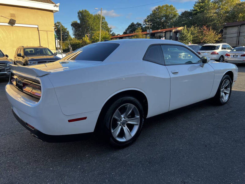 2021 Dodge Challenger SXT