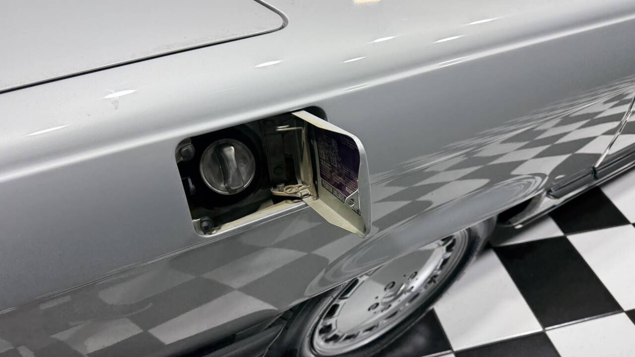 1988 Mercedes-Benz 560-Class 44