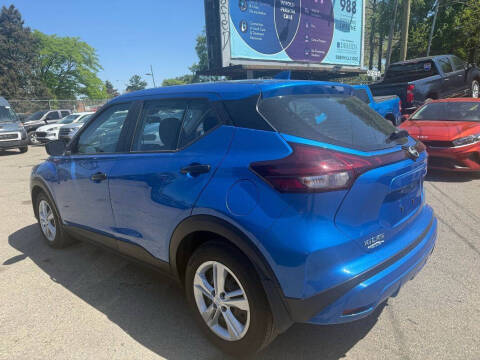 2025 Nissan Kicks Play S