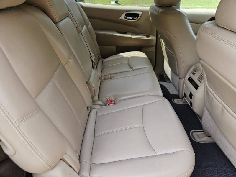 2015 Nissan Pathfinder SL