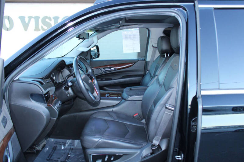 2018 Cadillac Escalade ESV Luxury