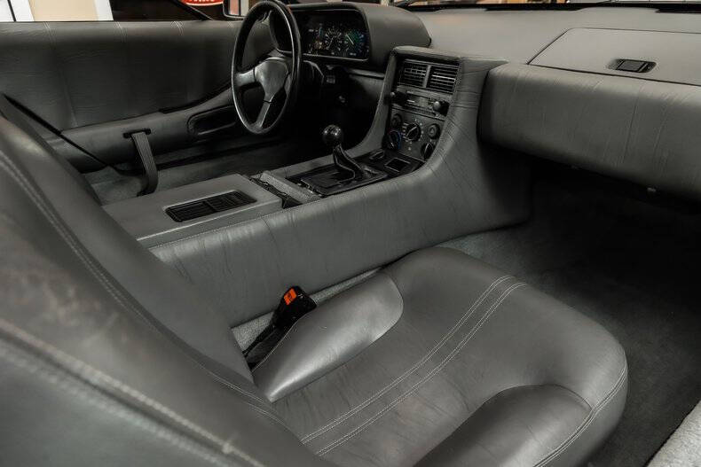 1981 DeLorean DMC-12