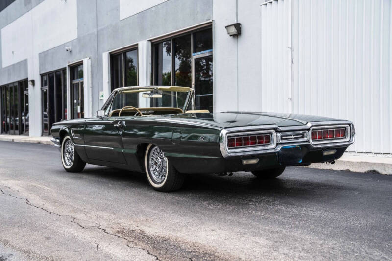 1965 Ford Thunderbird