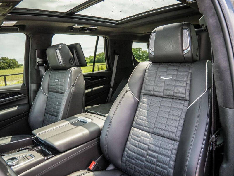 2023 Cadillac Escalade-V