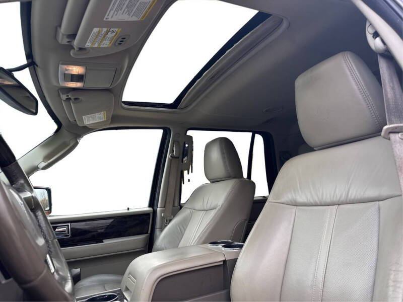 2016 Lincoln Navigator Select