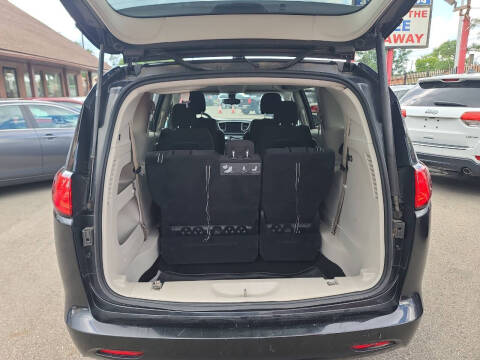 2017 Chrysler Pacifica Touring