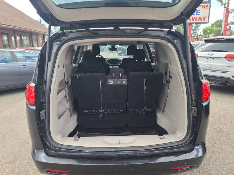 2017 Chrysler Pacifica Touring