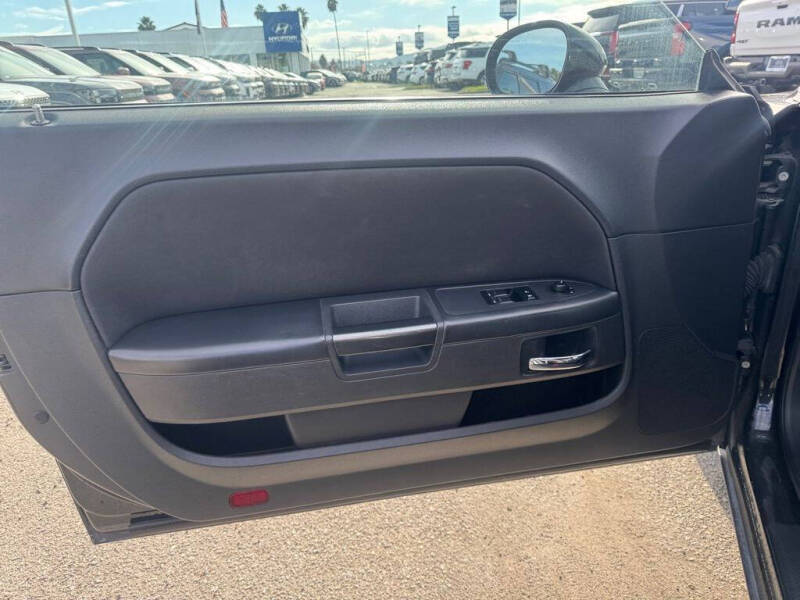 2014 Dodge Challenger SXT