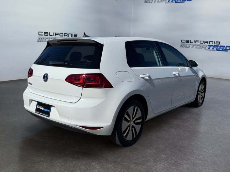 2016 Volkswagen e-Golf SE