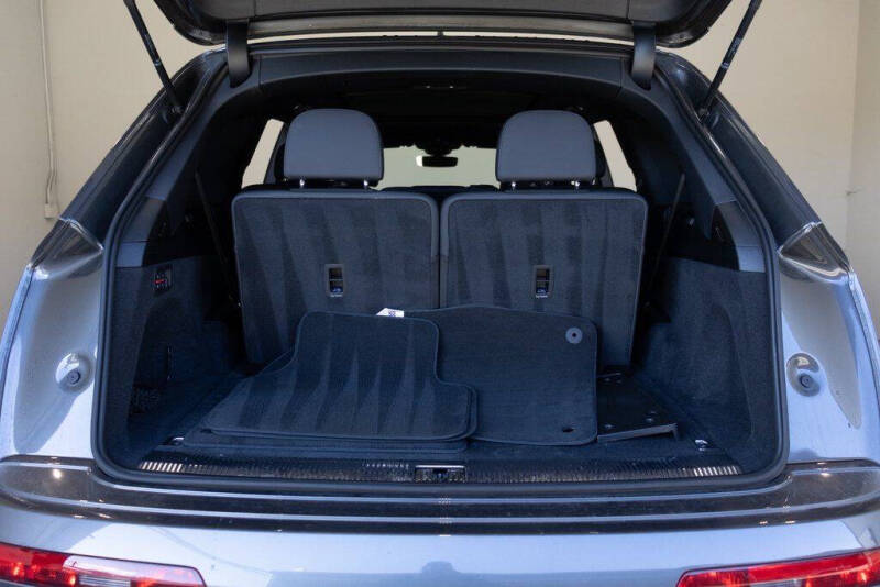 2024 Audi Q7 quattro Premium 45 TFSI