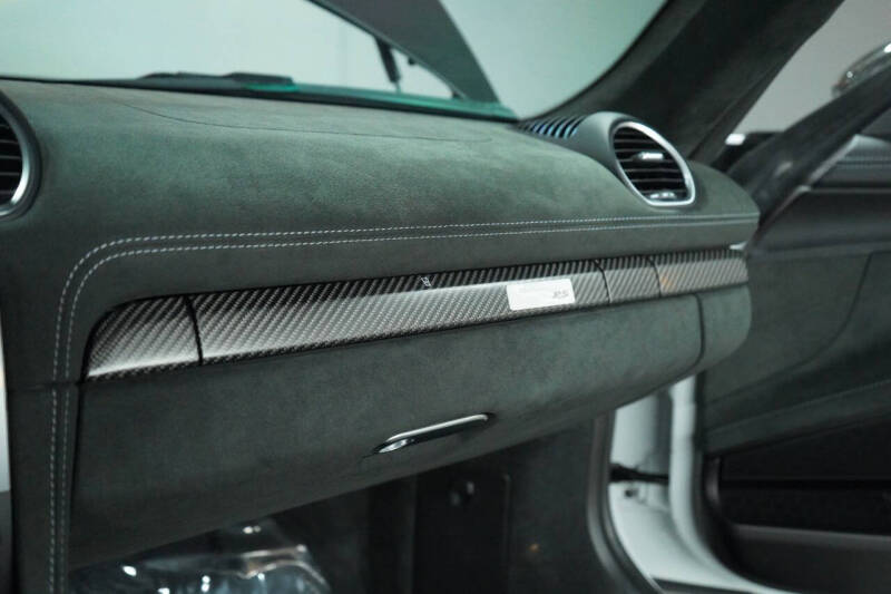 2023 Porsche 718 Cayman GT4 RS