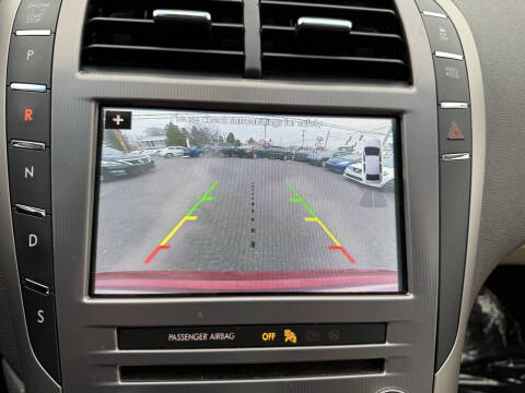 2017 Lincoln MKZ Select