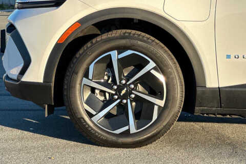 2026 Chevrolet Equinox EV LT 2