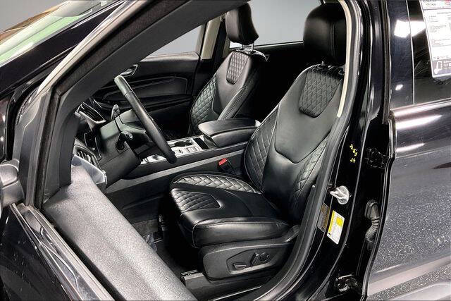 2023 Ford Edge Titanium