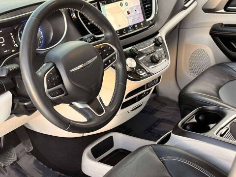 2022 Chrysler Pacifica Touring L