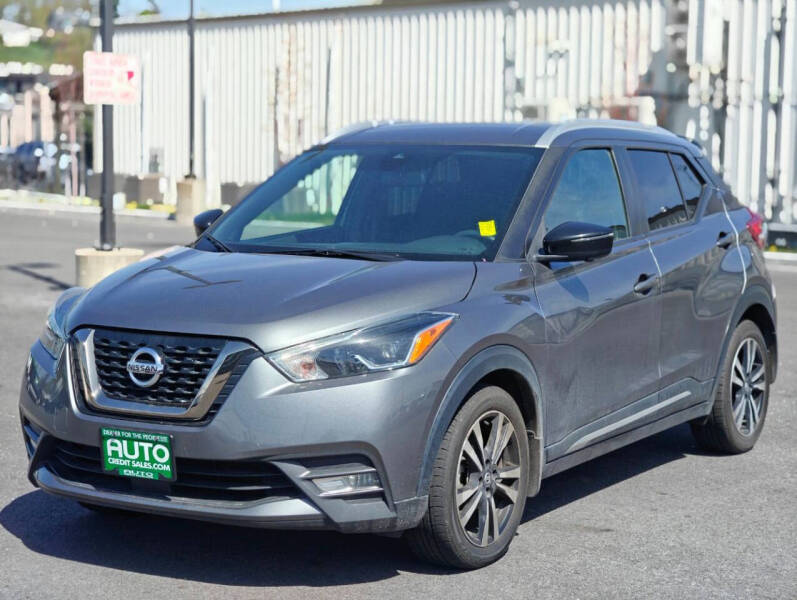 2020 Nissan Kicks SR