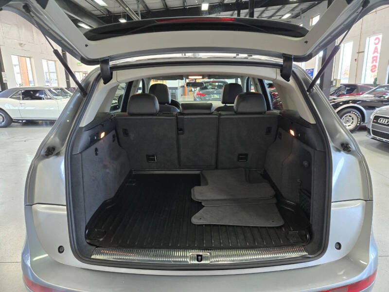 2011 Audi Q5 2.0T quattro Premium Plus