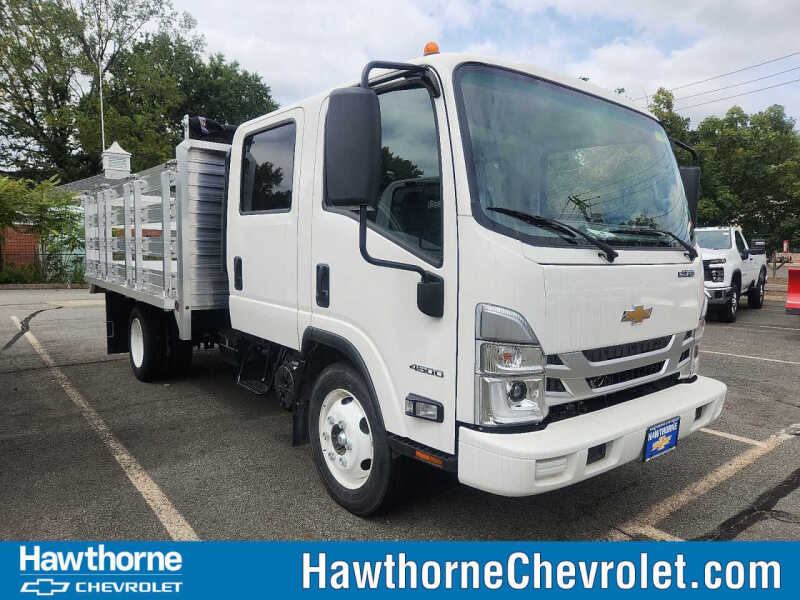2024 Chevrolet Low Cab Forward Base's photo