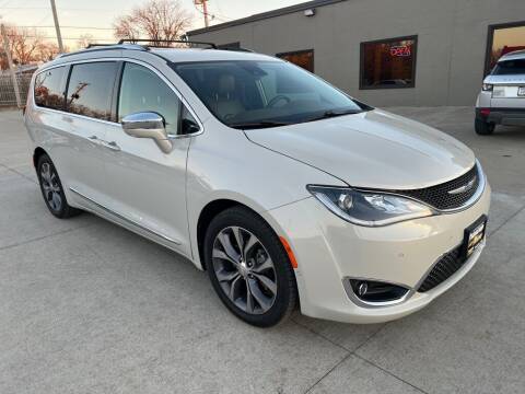 2017 Chrysler Pacifica for sale at Tigerland Motors in Sedalia MO