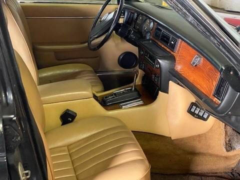 1983 Jaguar XJ6
