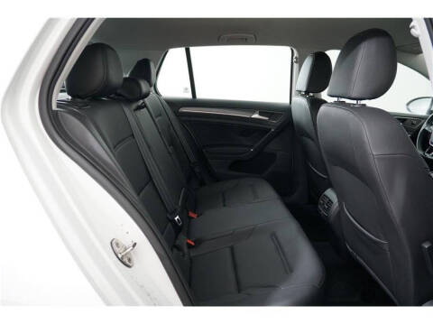 2017 Volkswagen e-Golf SEL Premium