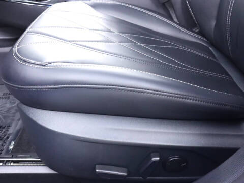 2022 Ford Mustang Mach-E Select