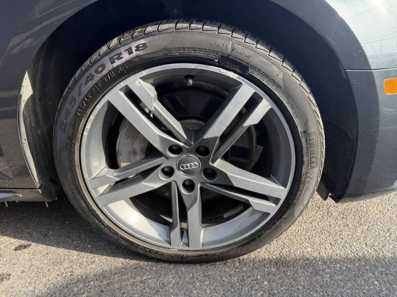 2017 Audi A4 2.0T quattro Premium Plus