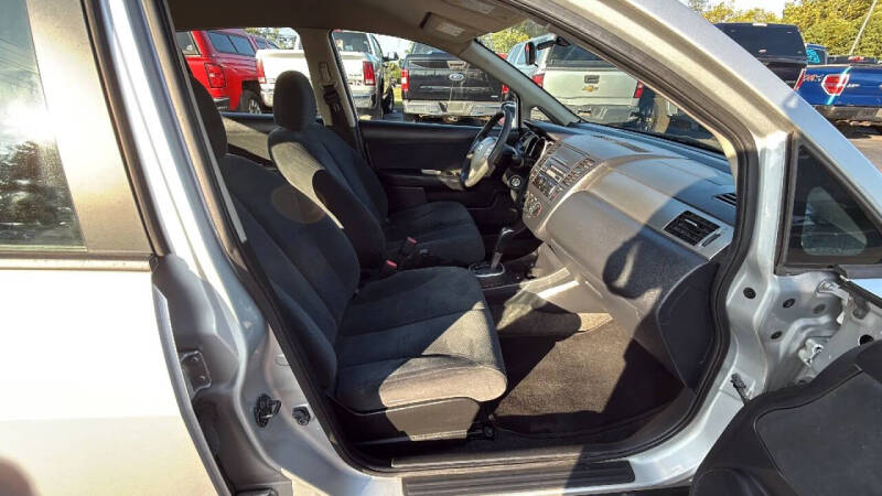 2010 Nissan Versa 1.8 S