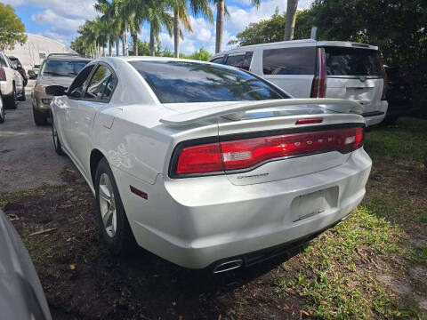 2012 Dodge Charger SE