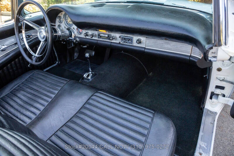1957 Ford Thunderbird