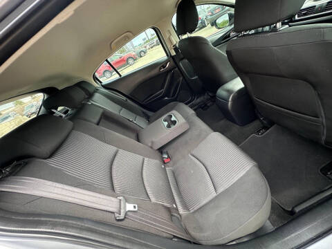 2015 Mazda MAZDA3 i Touring