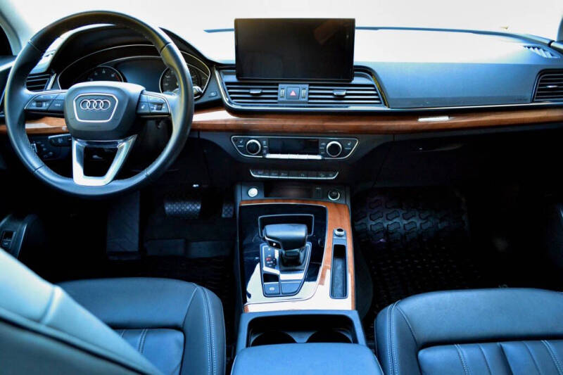 2023 Audi Q5 quattro Premium 40 TFSI