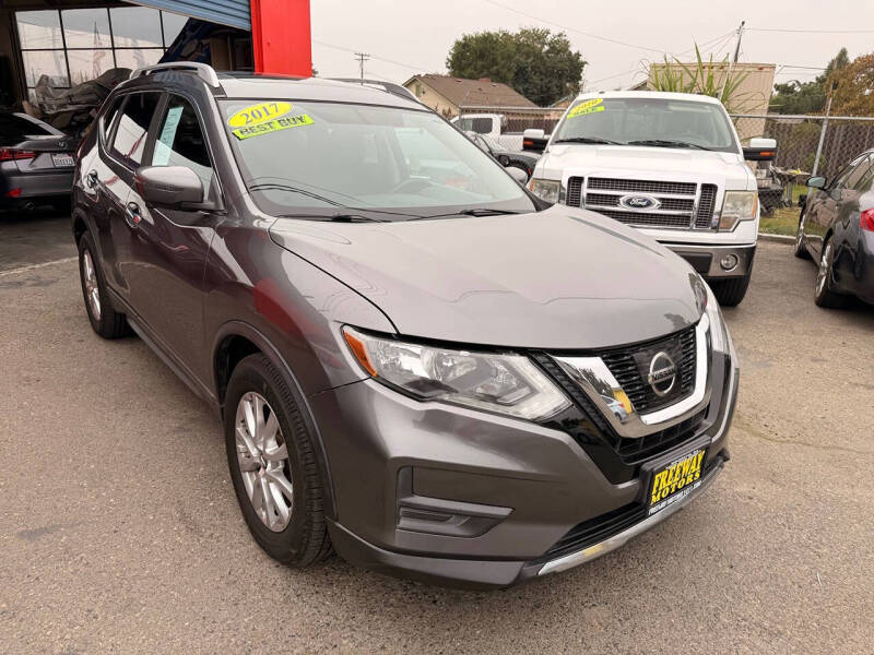 2017 Nissan Rogue SV