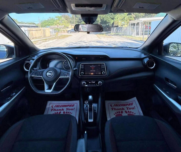 2020 Nissan Kicks SR