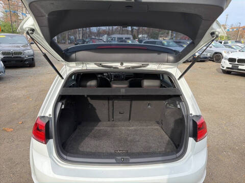 2017 Volkswagen Golf GTI SE